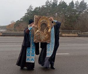 В Старом Осколе состоялся крестный объезд с чудотворной иконой Казанской Божией Матери