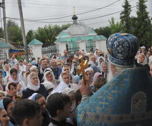 В Старом Осколе отметили праздник чудотворной иконы Казанской Божией Матери