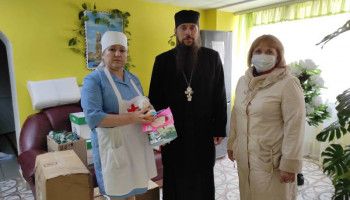 Дети дарят Пасхальную радость больным