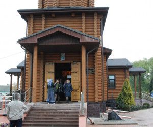 Пресвятая Богородица по-матерински тепло согревает наши души