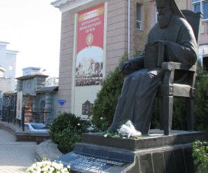 «И ГИМН ЛЮБВИ, ГИМН БЛАГОДАРНЫЙ…»