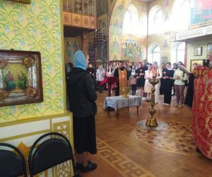 Молебны по окончании учебного года для старшеклассников городских школ прошли в Новом Осколе