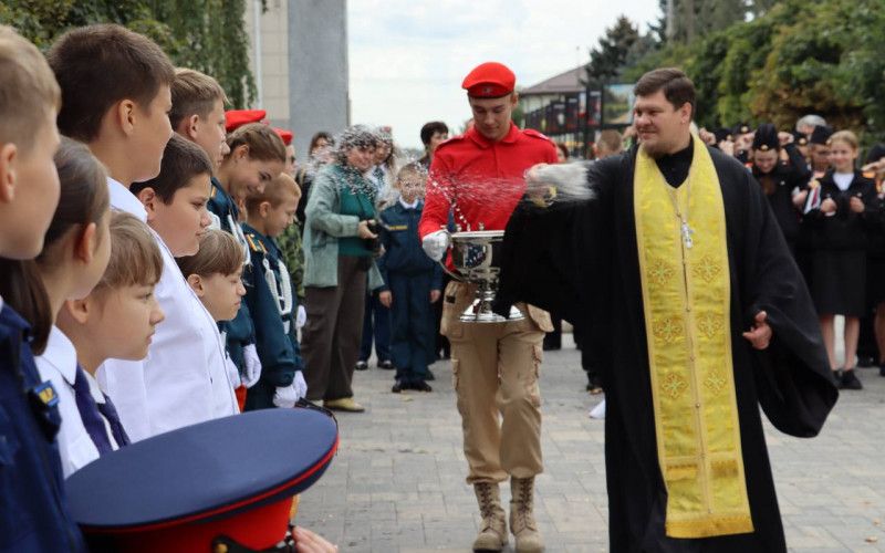 250 юных чернянцев дали торжественную клятву кадетов