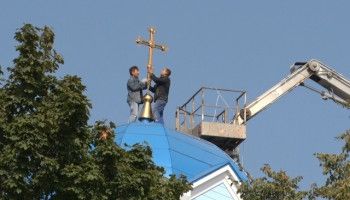 В селе Тростенец освятили кресты для строящегося храма