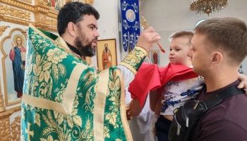 Адаптивная Божественная литургия в храме Рождества Пресвятой Богородицы