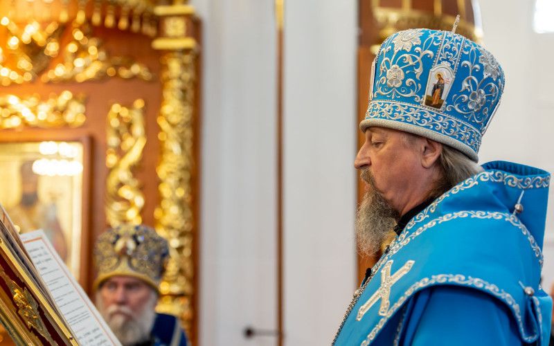 Митрополит Иоанн поздравляет верующих с праздником Рождества Пресвятой Богородицы