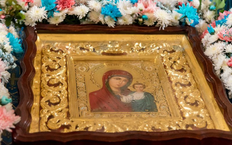«Прибегнем, люди, к тихому сему и доброму пристанищу, скорой Помощнице…»
