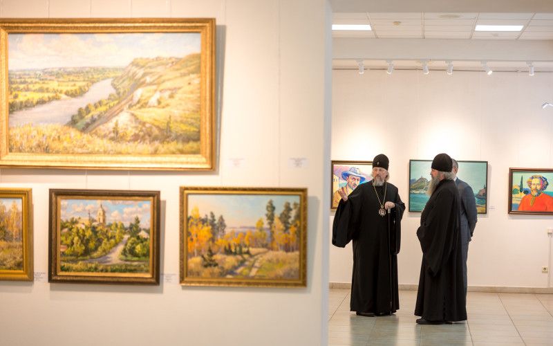 Персональная выставка известного московского художника Филиппа Москвитина "Русский Крым" открылась в выставочном зале "Родина"