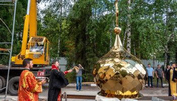 Митрополит Иоанн посетил строящийся православный детский сад "Введенский"