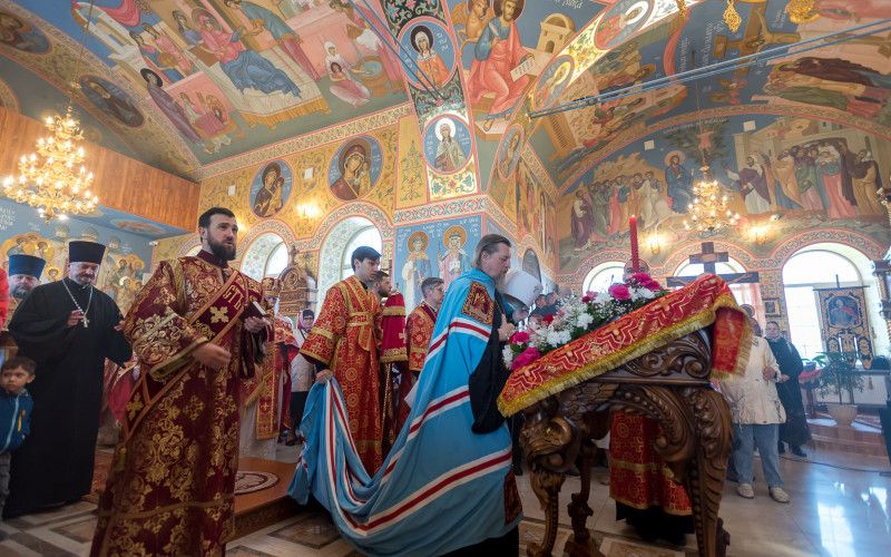 Архиерейское служение в Неделю 2-ю по Пасхе