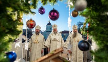 В праздник Рождества Христова архипастыри митрополии совершили молебное пение