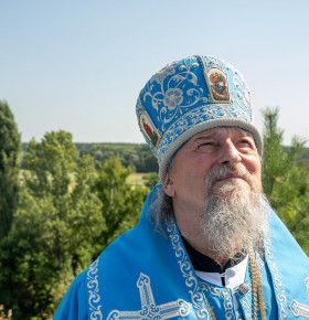 Митрополит Иоанн совершил Божественную литургию в день памяти Донской иконы и день своего рождения в Холковском монастыре