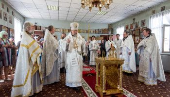 Архиерейское служение в Троицкую родительскую субботу
