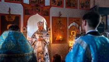 «Священное сокровище славы Божией, в сей день вводится в дом Господень…»