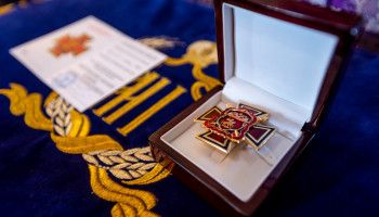 Митрополит Иоанн награжден высшей наградой Центрального казачьего войска