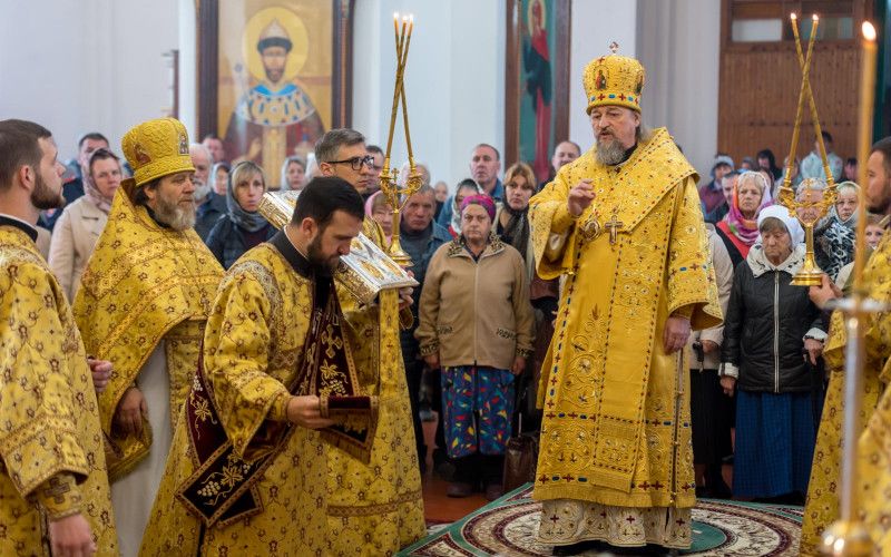 Архиерейское служение в Неделю 16-ю по Пятидесятнице