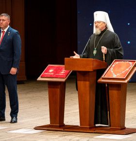 «Ваша ответственность возросла в тысячу раз»: Александр Шуваев вступил в должность губернатора Белгородской области