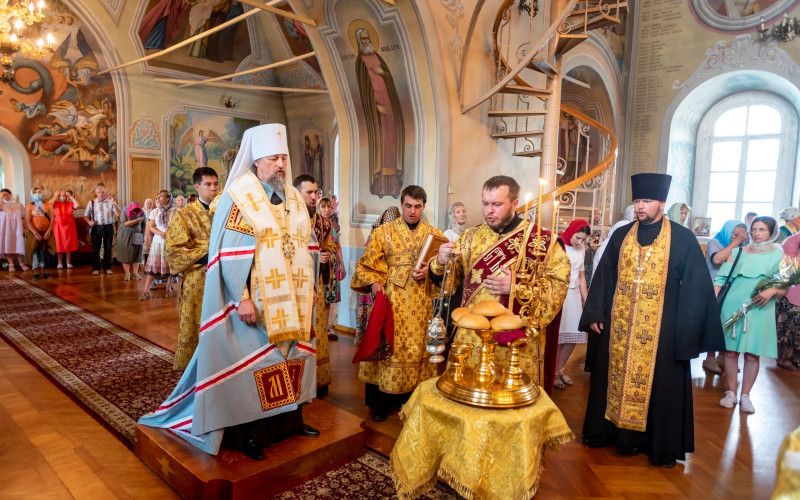 Накануне престольного праздника митрополит Иоанн посетил Смоленский собор Белгорода