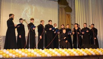 Хор студентов Белгородской семинарии выступил Новооскольском центре культурного развития