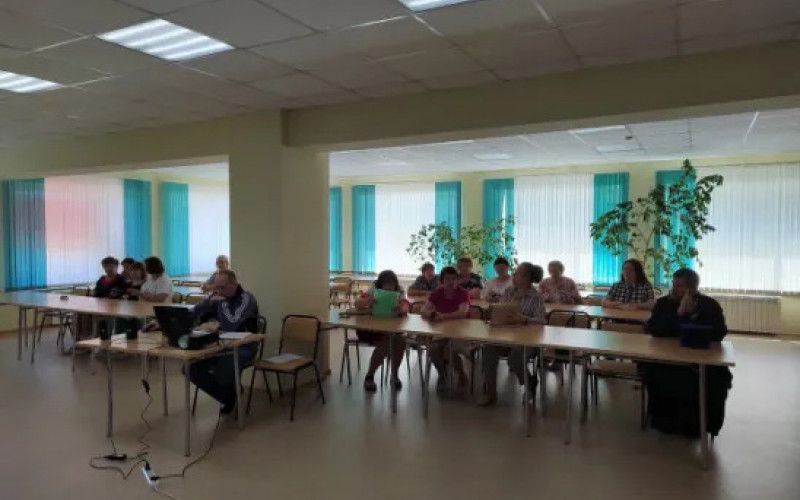 В новооскольской библиотеке прошло мероприятие, посвященное празднику Святой Троицы