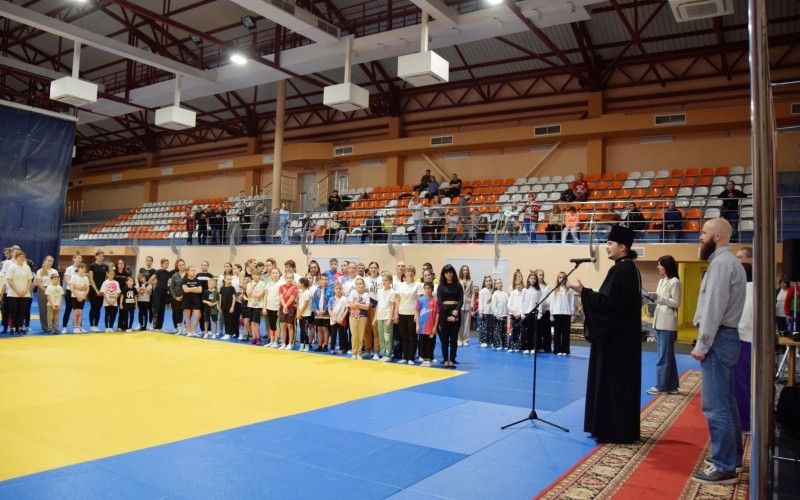 В канун Дня матери состоялся спортивный праздник