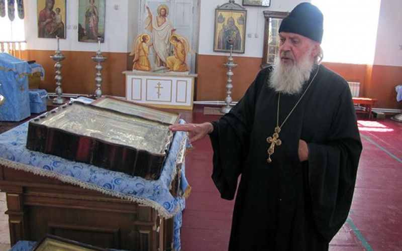 Трудиться не грех. Отец Фёдор Чайка – о восстановлении храма в Уразово