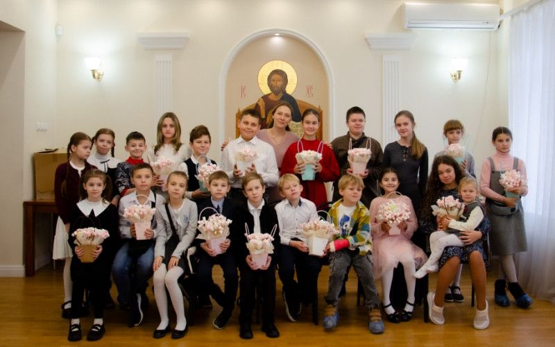 Праздник, наполненный любовью: День Матери и Отца в нашей воскресной школе