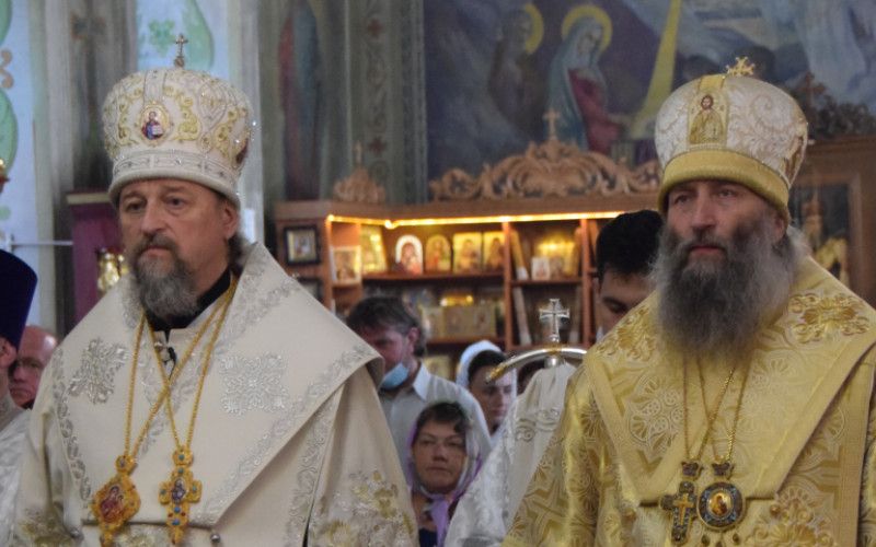 Два архипастыря совершили Всенощное бдение в Вознесенском храме