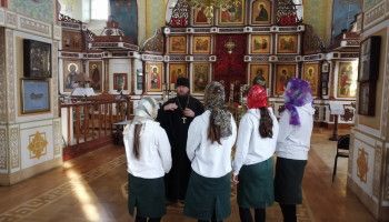 Воспитанницы колонии для несовершеннолетних посетили Успенский собор