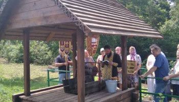 В Неделю всех святых в селе Ломово освящён родник «Майский»