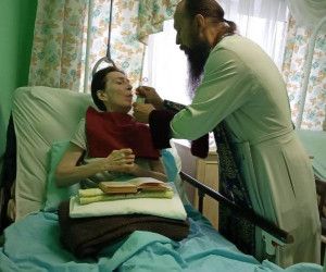 Накануне Праздника Успения 26 подопечных Белгородского хосписа получили Святое Причастие