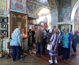 Паломники прибыли в Успенский собор Нового Оскола