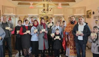 В пасхальную ночь в храмах II Старооскольского благочиния прошла просветительская акция