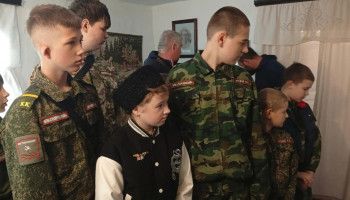 Воспитанники военно-патриотического клуба «Георгиевский» посетили дом-музей святителя Онуфрия (Гагалюка)