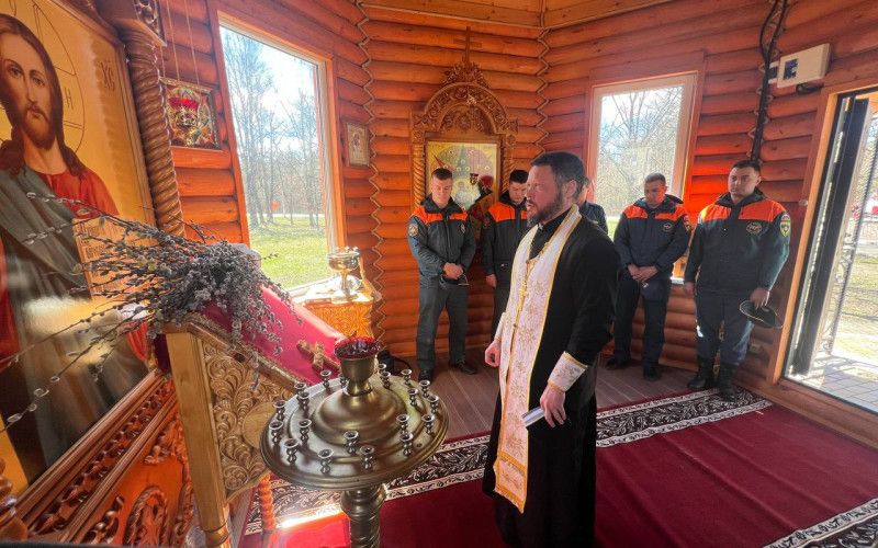 Сотрудники регионального управления МЧС встретили Вербное воскресенье