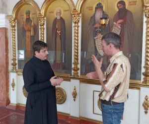 Поможем глухим обрести опору в слове Божьем
