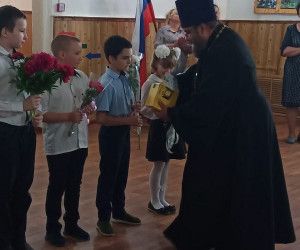 Последний звонок прозвенел в селе Солонец-Поляна
