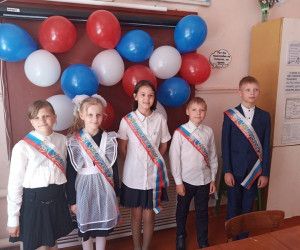 Последний звонок прозвенел в селе Солонец-Поляна