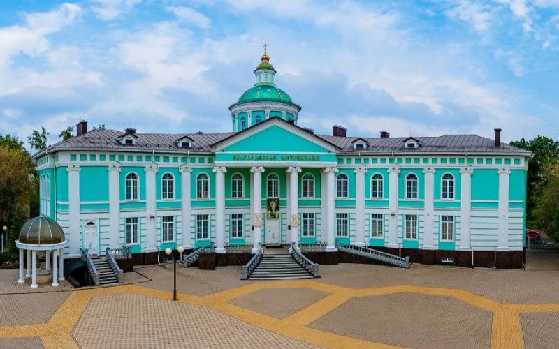 Более 75 семей священнослужителей из приграничья получили помощь
