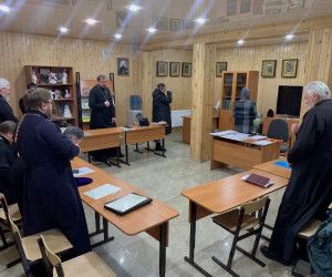 Священнослужители Чернянского благочиния прошли курсы подготовки по пожарной безопасности.