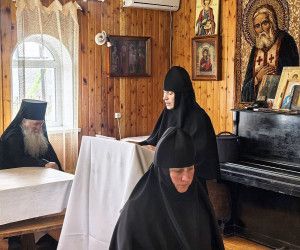 В Холковском монастыре обсудили, как древние монашеские традиции помогают современному человеку