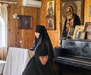 В Холковском монастыре обсудили, как древние монашеские традиции помогают современному человеку