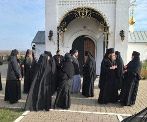 В Холковском монастыре обсудили, как древние монашеские традиции помогают современному человеку