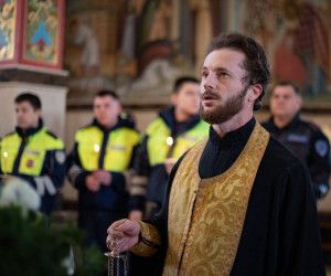 Сотрудники Госавтоинспекции молитвенно почтили память погибших в ДТП