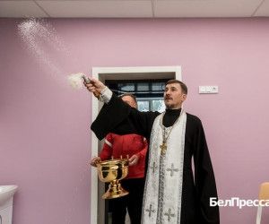 В Белгороде освятили капитально отремонтированную гимназию № 5