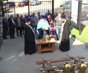 В селе Тростенец освятили кресты для строящегося храма