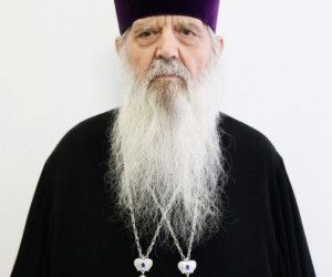 Он Богом избран для служенья…