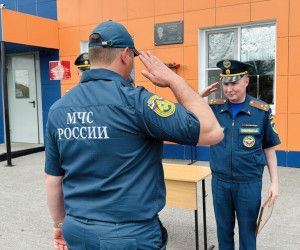 Ветераны пожарной охраны почтили память героев и посетили святыни в преддверии Дня России
