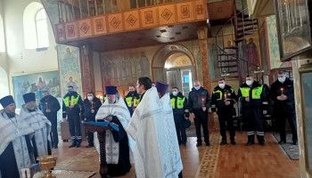 Инспекторы ГИБДД Новооскольского района почтили память жертв ДТП на дорогах Белгородчины.