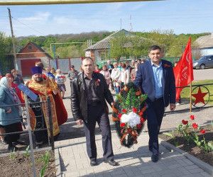 В День Победы на мемориалах Новооскольского района совершены заупокойные литии